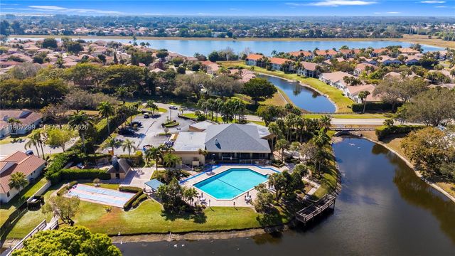 10681 Greenbriar Ct, Boca Raton, FL 33498