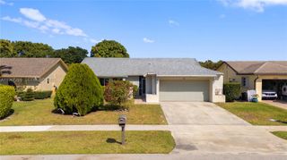 10681 Greenbriar Ct, Boca Raton, FL 33498