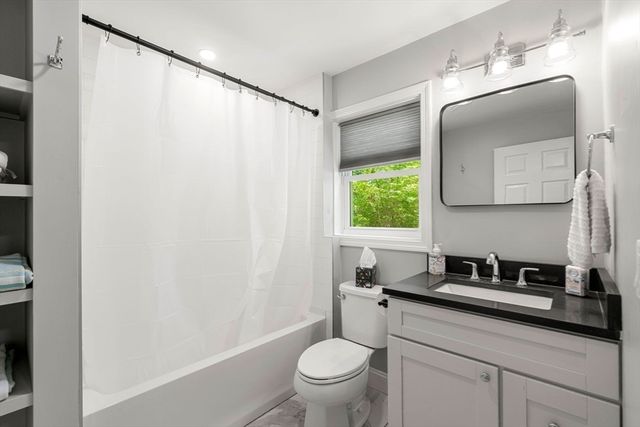 10 Old Rowley Rd, Newbury, MA 01951