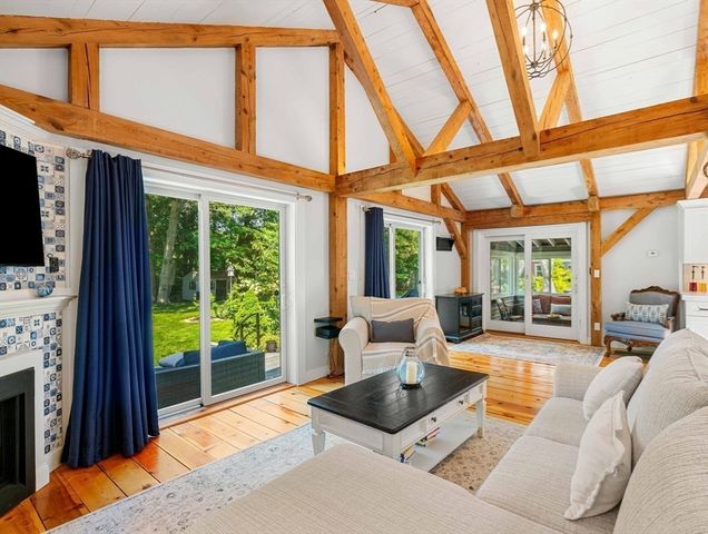 10 Old Rowley Rd, Newbury, MA 01951