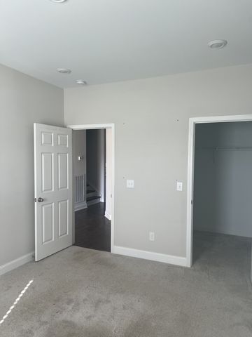 2429 Laurelstone Dr, Murfreesboro, TN 37130