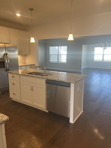 2429 Laurelstone Dr, Murfreesboro, TN 37130