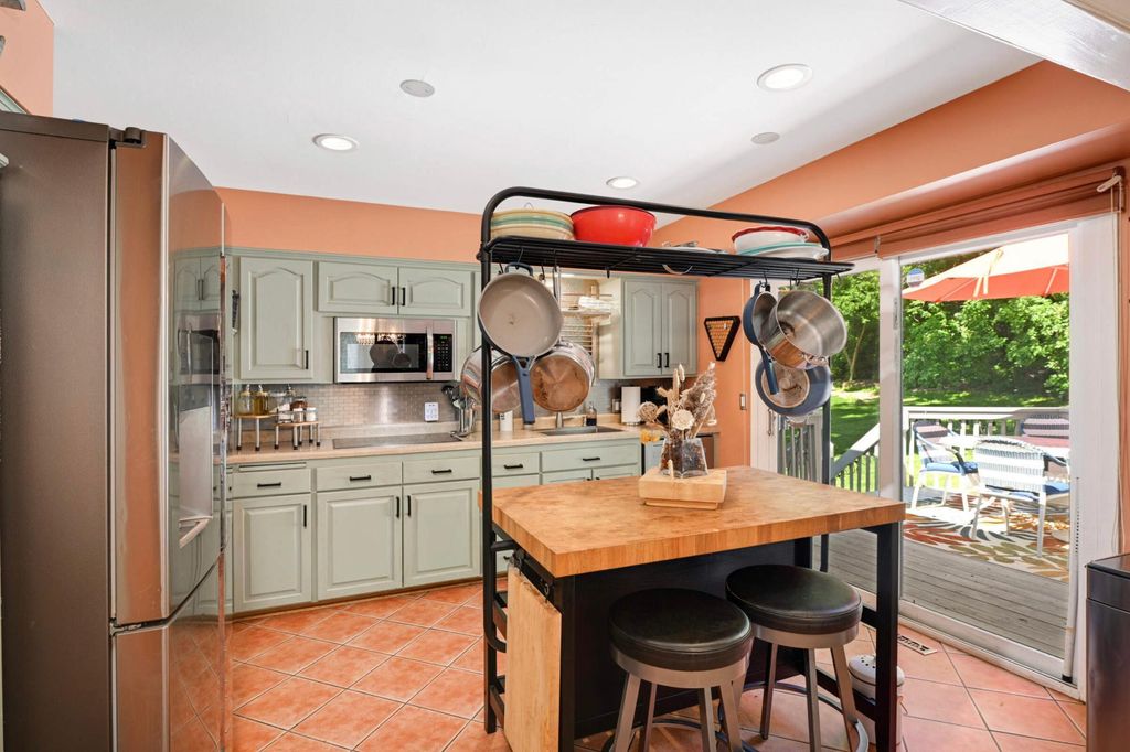 1616 Texas Avenue S, Saint Louis Park, MN 55426
