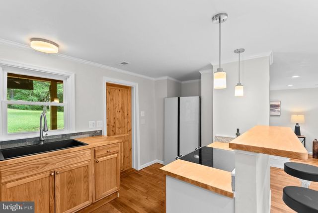 2303 W HOOVER RD, Haywood, VA 22722