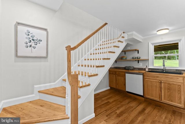 2303 W HOOVER RD, Haywood, VA 22722