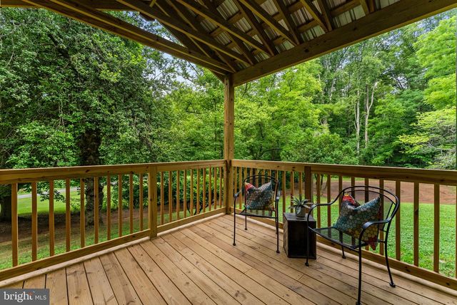 2303 W HOOVER RD, Haywood, VA 22722
