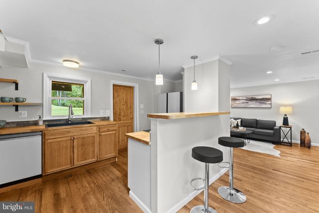 2303 W HOOVER RD, Haywood, VA 22722