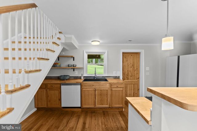 2303 W HOOVER RD, Haywood, VA 22722