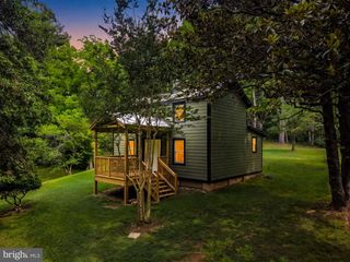 2303 W HOOVER RD, Haywood, VA 22722