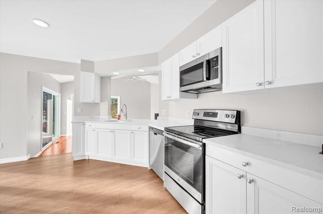 1468 Stauch Drive, West Bloomfield, MI 48324