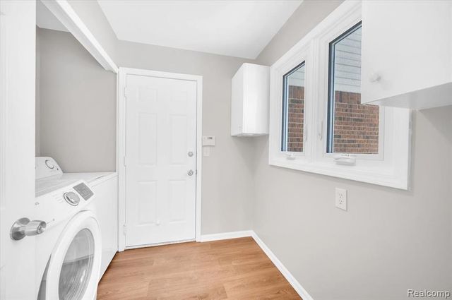 1468 Stauch Drive, West Bloomfield, MI 48324