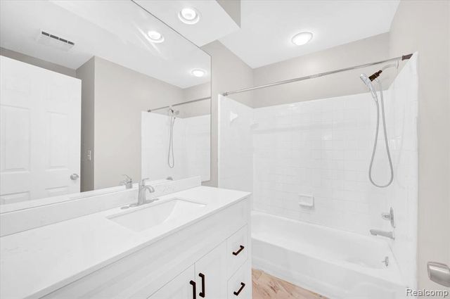 1468 Stauch Drive, West Bloomfield, MI 48324