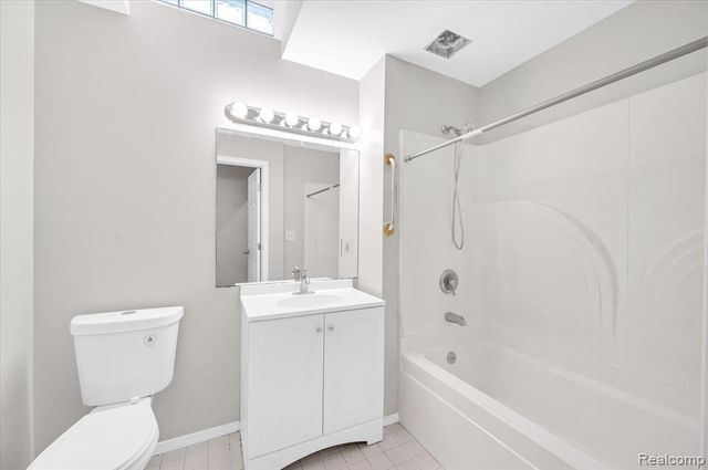 1468 Stauch Drive, West Bloomfield, MI 48324