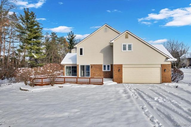 1468 Stauch Drive, West Bloomfield, MI 48324