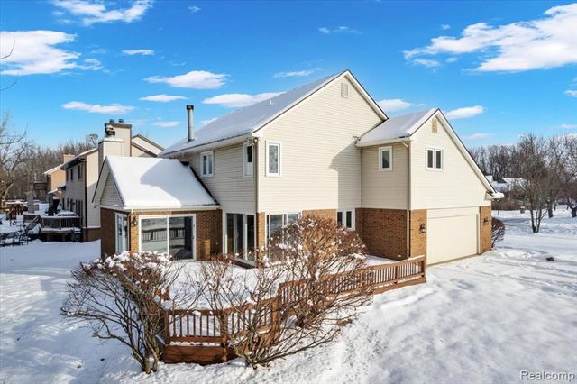 1468 Stauch Drive, West Bloomfield, MI 48324