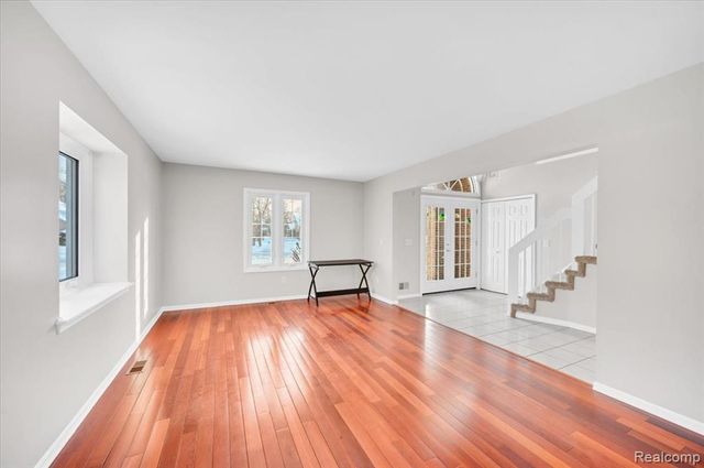 1468 Stauch Drive, West Bloomfield, MI 48324