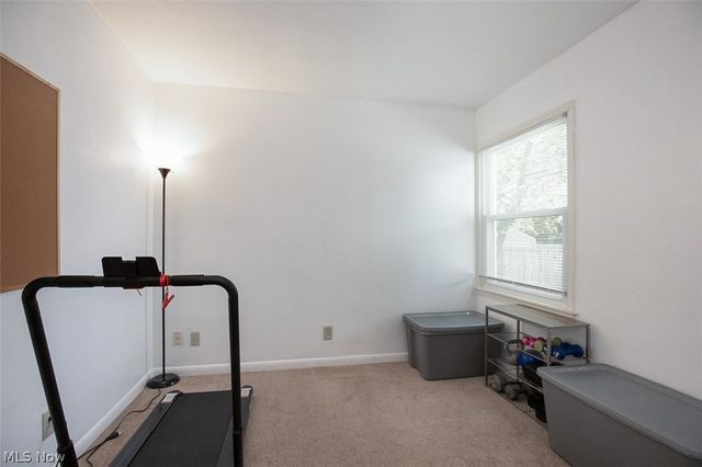 2324 Suncrest Drive, Cuyahoga Falls, OH 44221