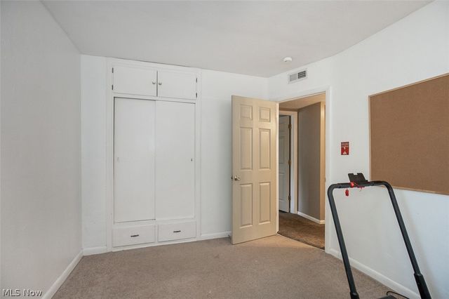 2324 Suncrest Drive, Cuyahoga Falls, OH 44221