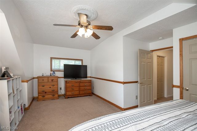 2324 Suncrest Drive, Cuyahoga Falls, OH 44221