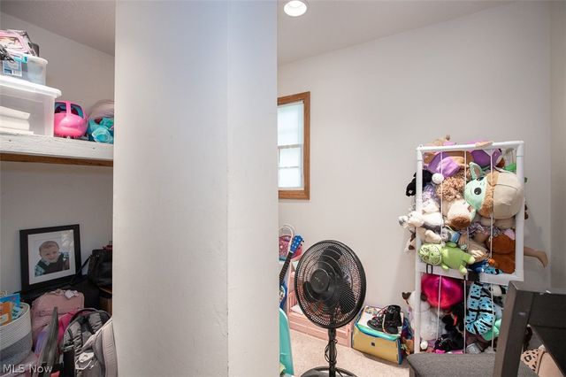 2324 Suncrest Drive, Cuyahoga Falls, OH 44221