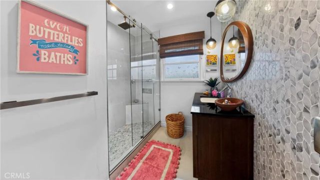 924 Irving Drive, Burbank, CA 91504