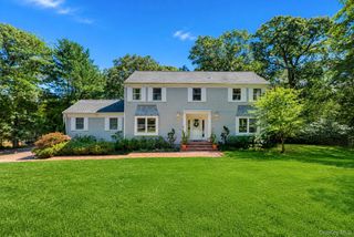 71 Westchester Drive, Rocky Point, NY 11778