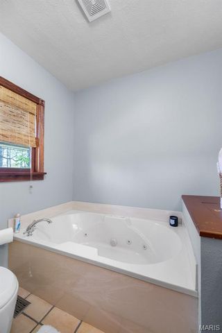 1849 Benson Road, Hermann, MO 65041