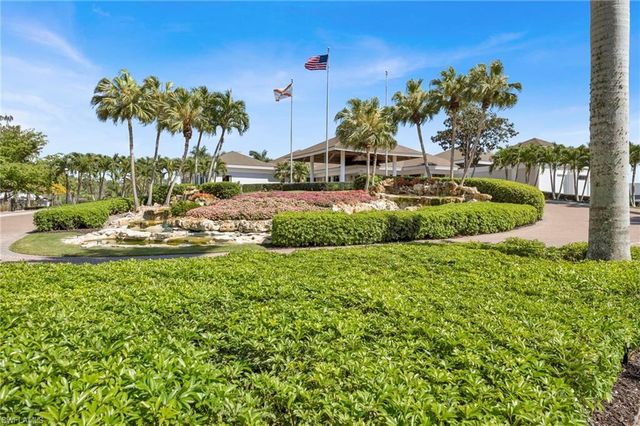 508 Courtside DR E203, Naples, FL 34105