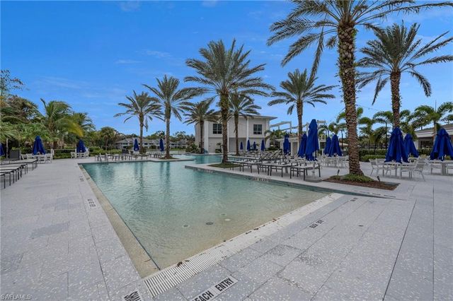 508 Courtside DR E203, Naples, FL 34105