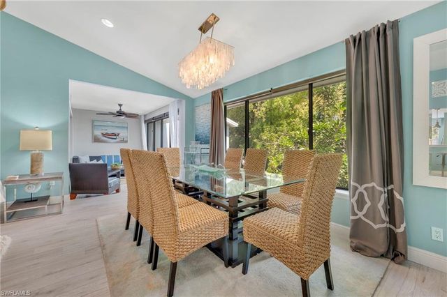 508 Courtside DR E203, Naples, FL 34105