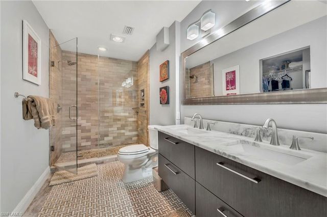 508 Courtside DR E203, Naples, FL 34105