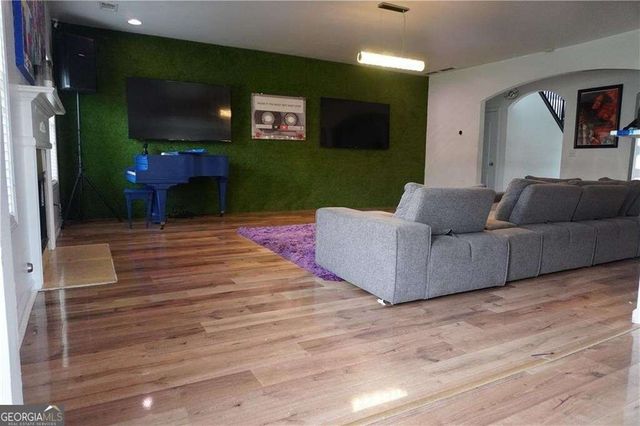 7985 Sandpoint Place, Lithia Springs, GA 30122