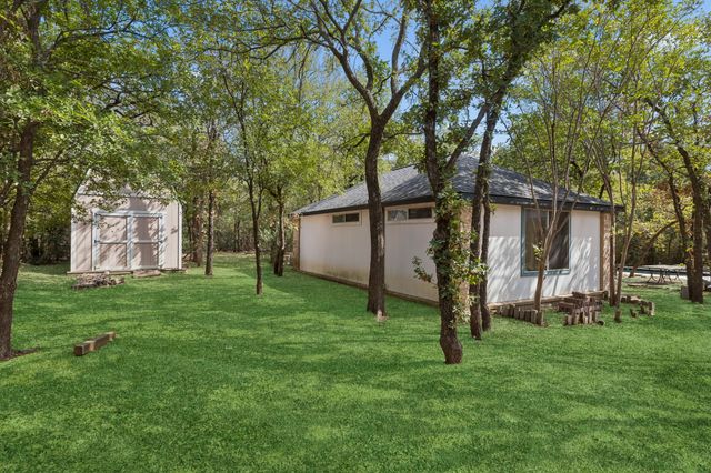 1161 Gibbons Road S, Bartonville, TX 76226