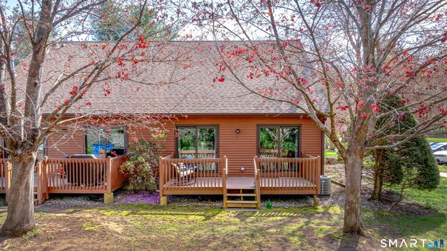 105 Maple Avenue 40, Vernon, CT 06066