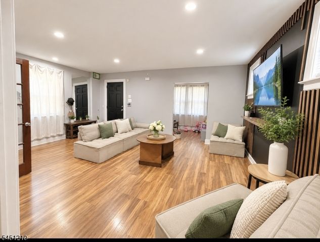 81 Delmar Pl, Irvington Twp., NJ 07111