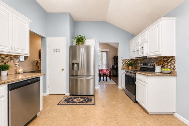 8962 Winding River Drive, Fort Worth, TX 76118