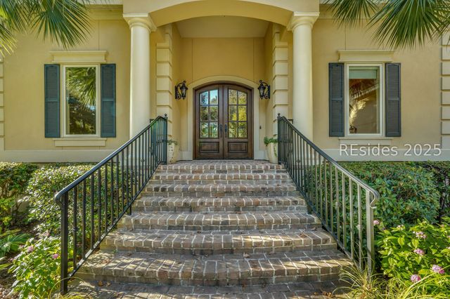 368 Long Cove Dr, Hilton Head Island, SC 29928