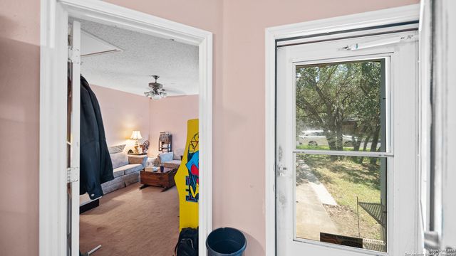 7607 Scenic Glade, San Antonio, TX 78249