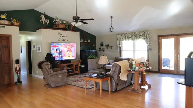 1247 Cannady School RD, Floyd, VA 24091