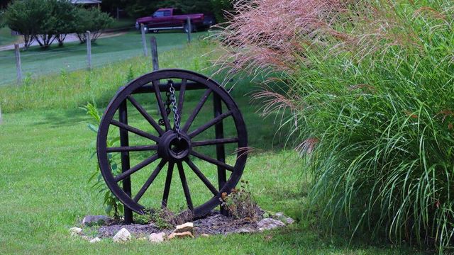 1247 Cannady School RD, Floyd, VA 24091