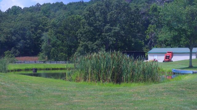 1247 Cannady School RD, Floyd, VA 24091