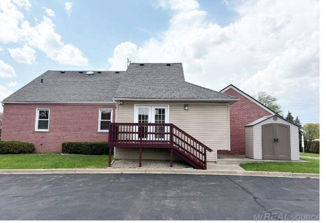 31500 Schoenherr Road, Warren, MI 48088