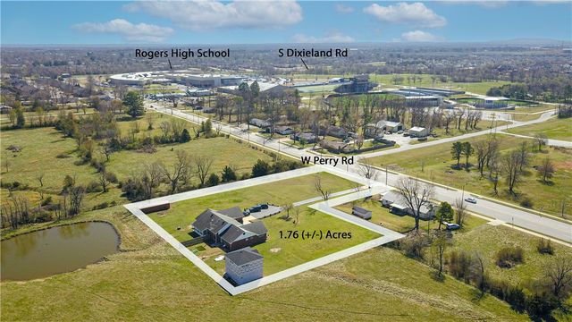 2449 W Perry Road, Rogers, AR 72758