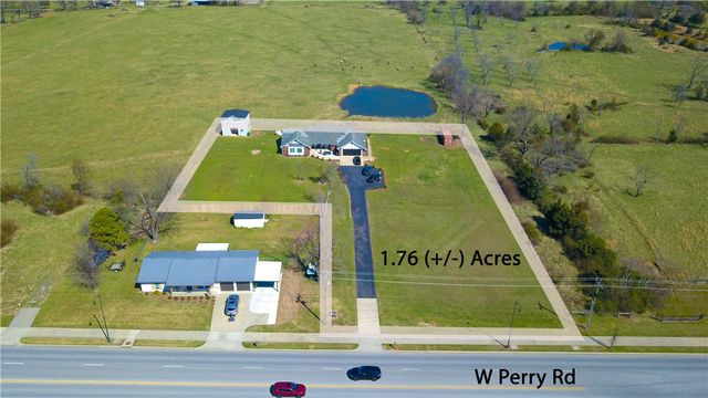 2449 W Perry Road, Rogers, AR 72758