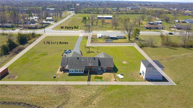 2449 W Perry Road, Rogers, AR 72758