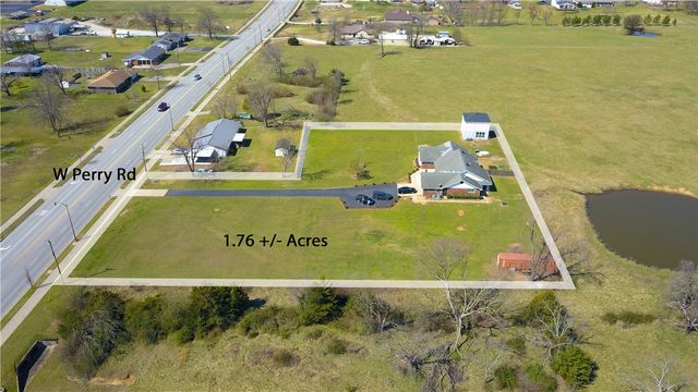 2449 W Perry Road, Rogers, AR 72758