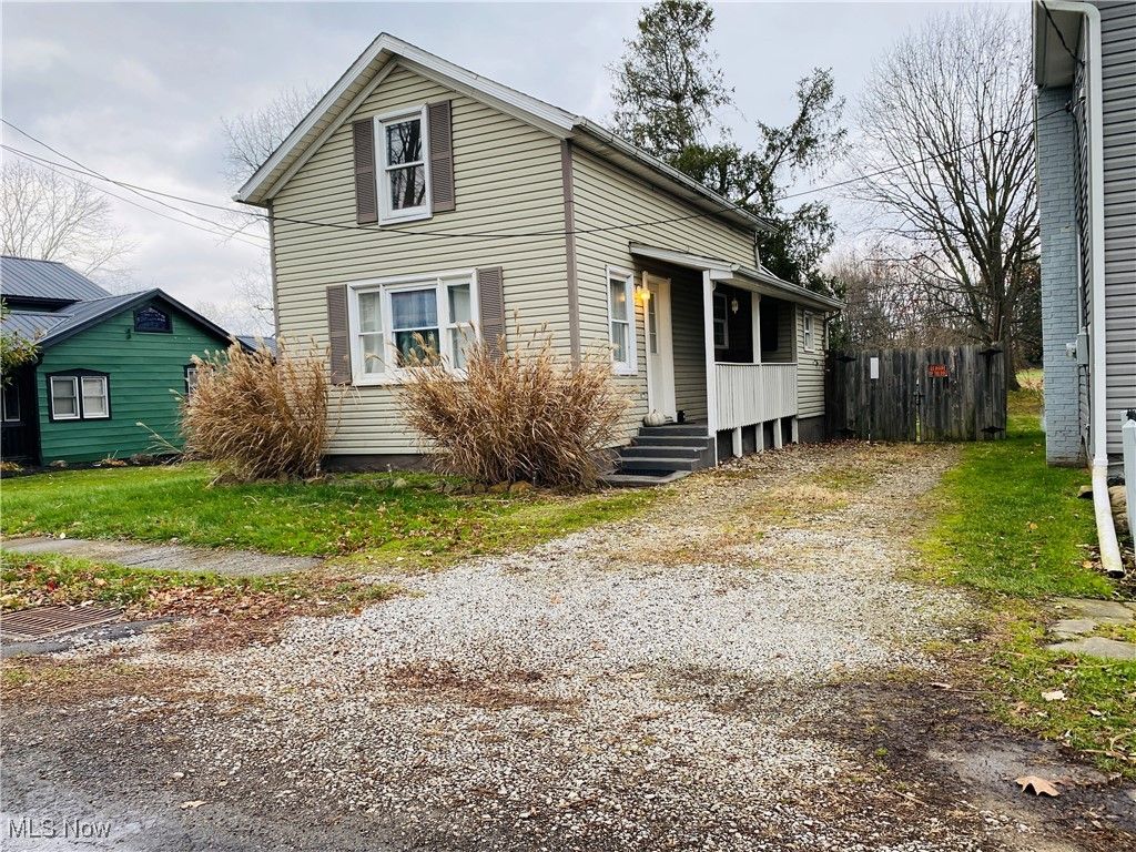 316 Locust Street N, Canal Fulton, OH 44614