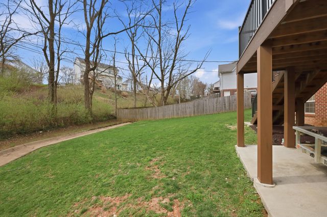 420 Village Parkway, Nicholasville, KY 40356