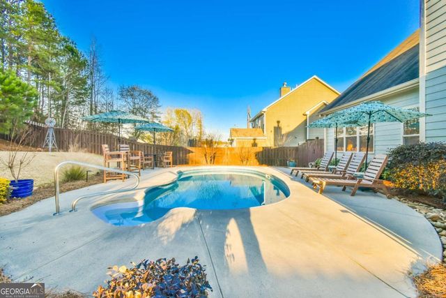 864 HAWKINS CREEK Drive, Jefferson, GA 30549