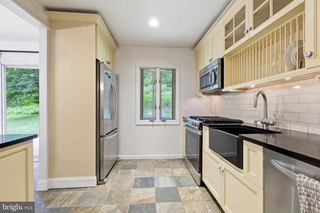 8703 PATTON RD, Glenside, PA 19038